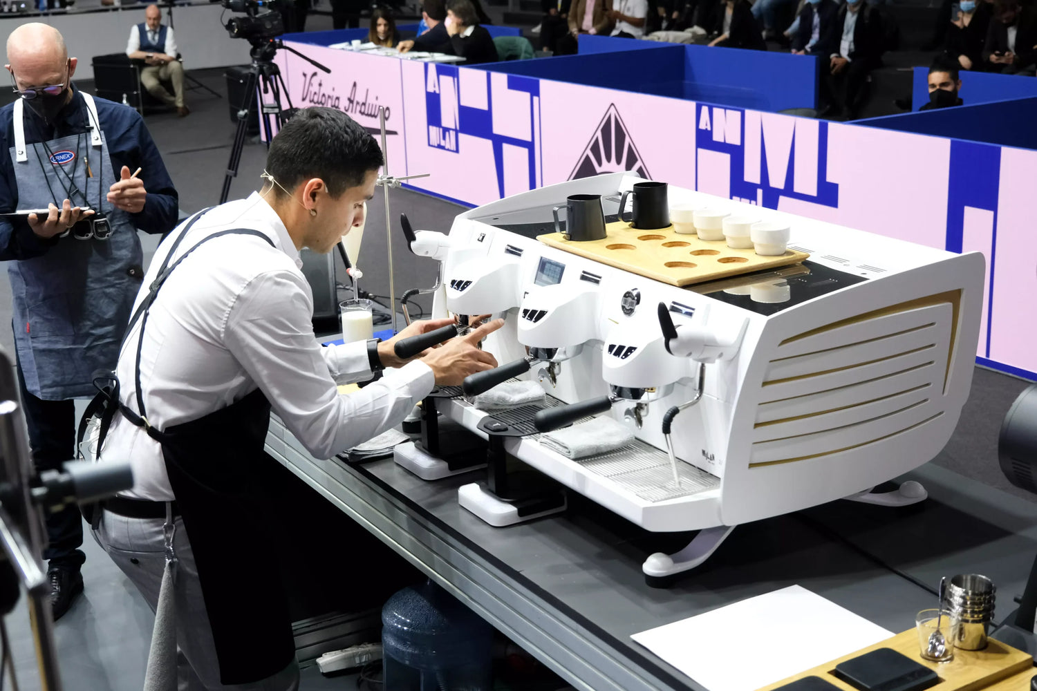 Diego Campos Amor Perfecto, máquina Victoria Arduino, World Barista Championship. Competencia de barismo profesional y café de especialidad.