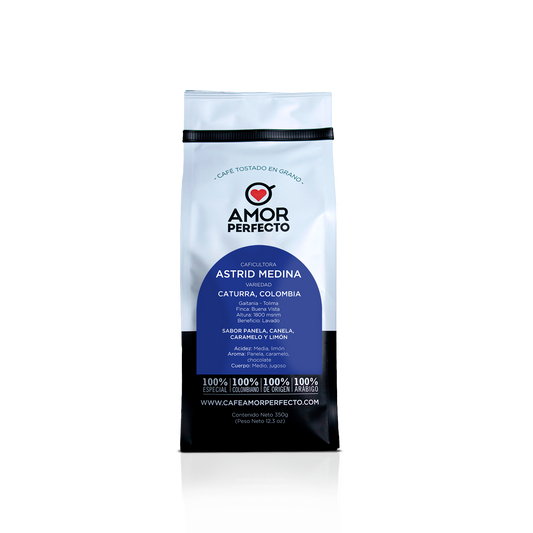 Café de especialidad Amor Perfecto, caficultora Astrid Medina. Origen Gaitania Tolima, variedades Caturra y Colombia con notas de panela, canela, caramelo y limón.